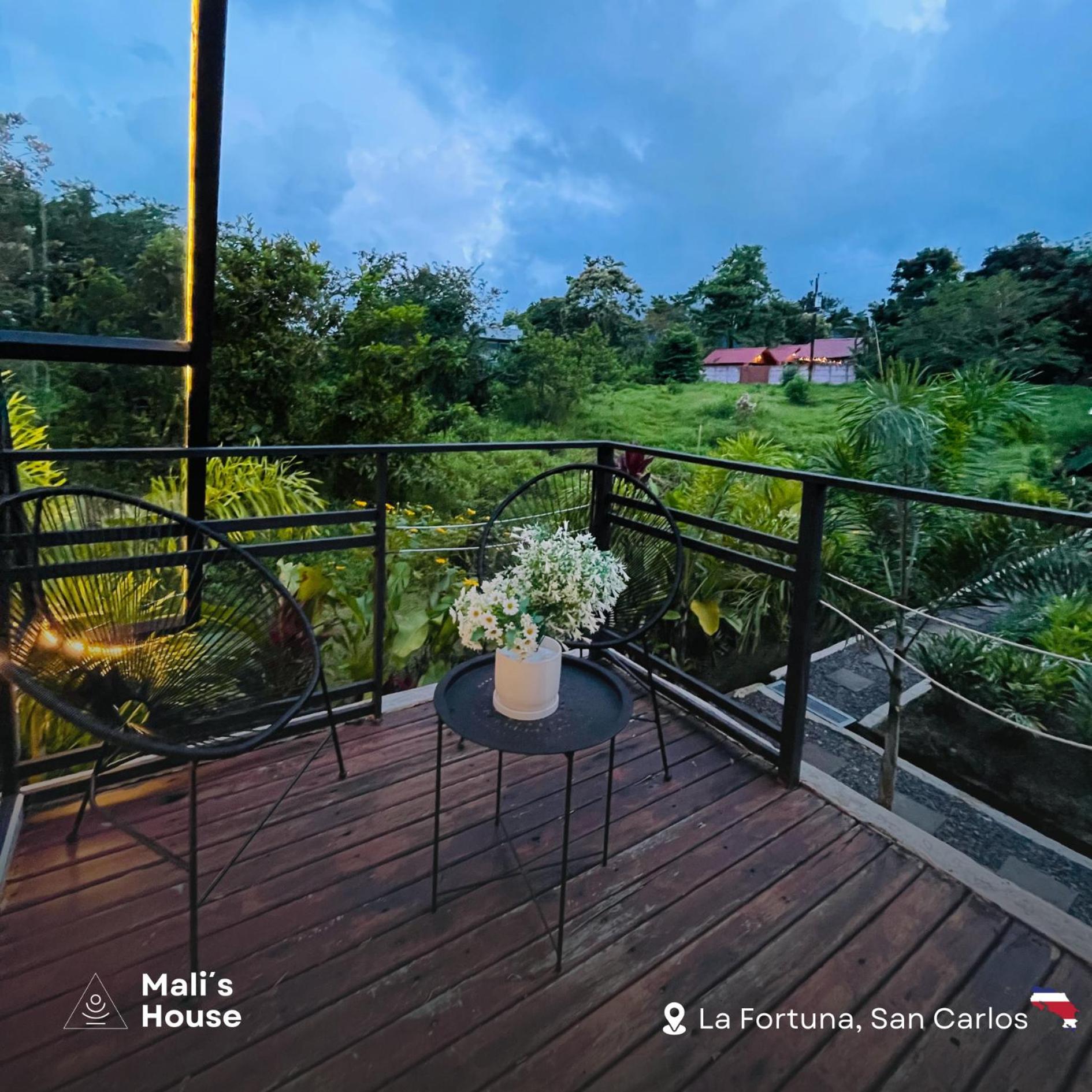 Mali'S House Hotel La Fortuna Exterior photo
